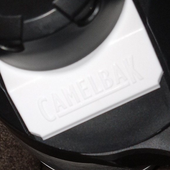 CamelBak Chute Mag 20oz Insulated Stainless Steel - Picture 2 of 4